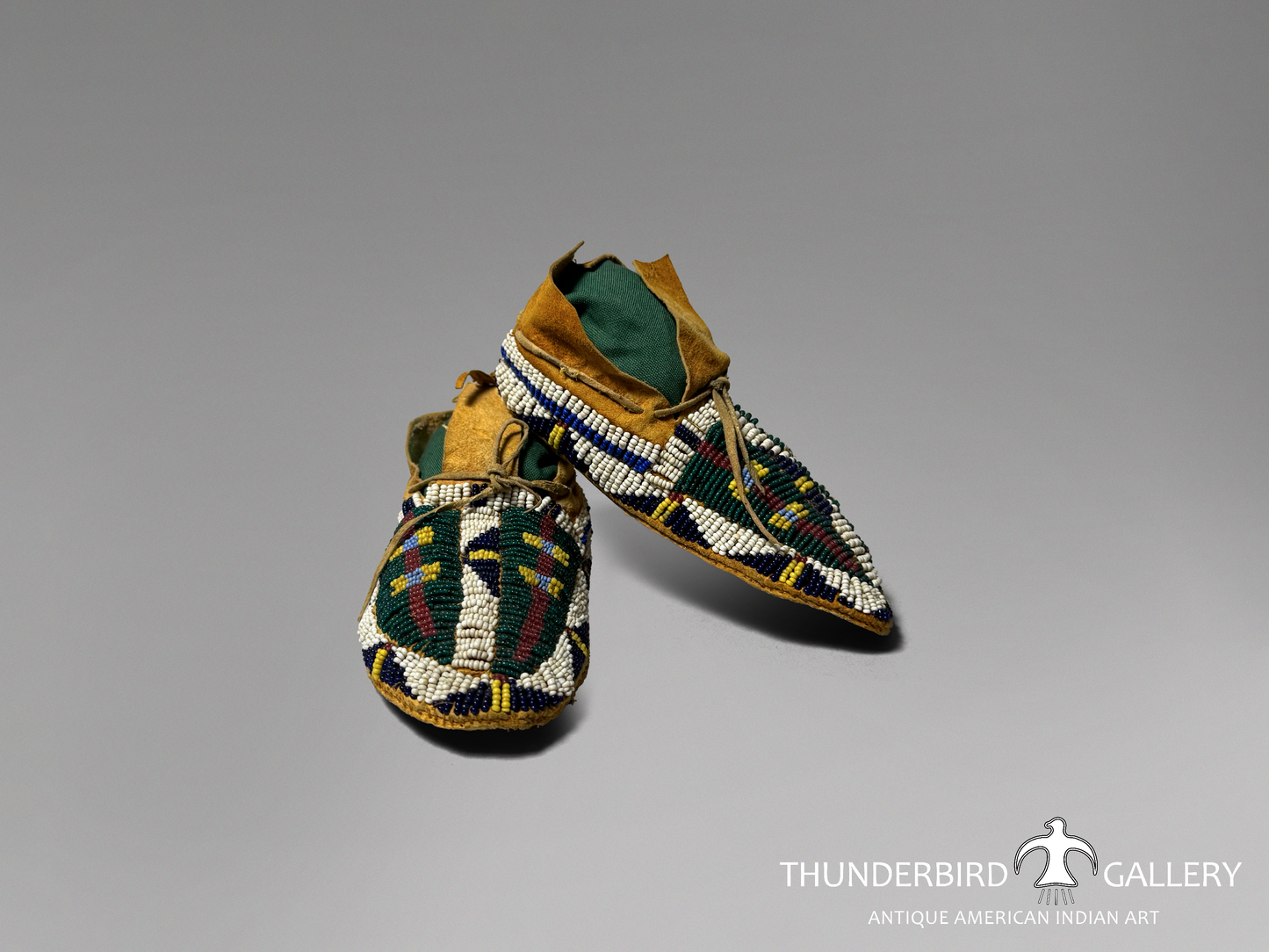 Central Plains Children's Moccasins / 1880